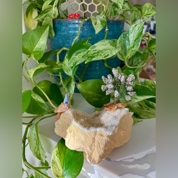 Tucan Carving On Calcite - Picture 2 of 7